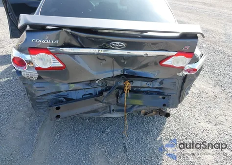 2011 Toyota Corolla S z USA, uszkodzony, nr VIN 2T1BU4EE9BC749431